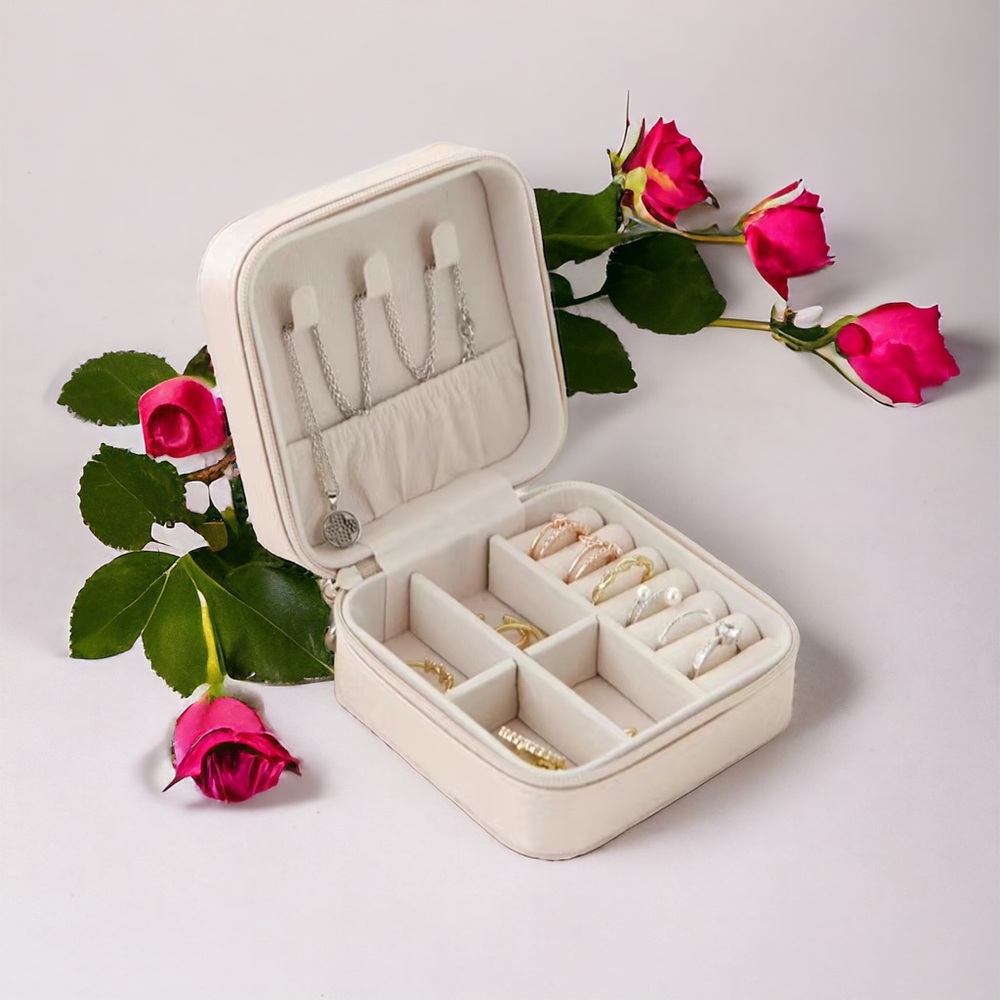 Mini Jewelry Box Portable Travel Jewelry Storage Box, PU Leather Small Organizer
